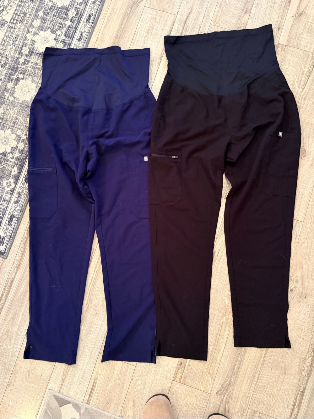 Figs Women's Maternity Joggers in Navy and Black petite length size medium